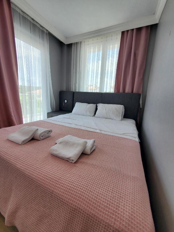 5 Mins To Airport Private Villa Room Istambul Exterior foto